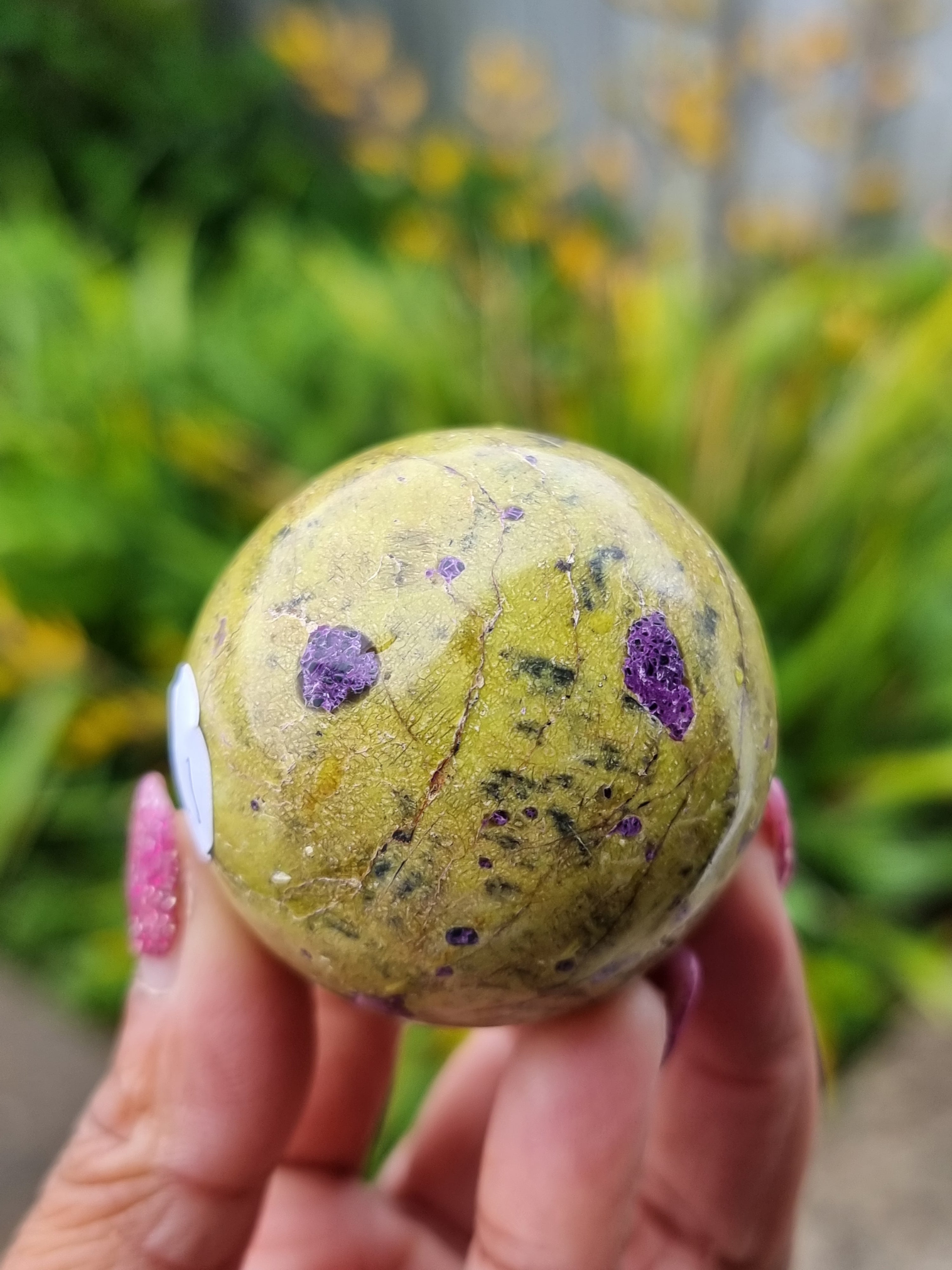 Stitchtite in Serpentine Sphere