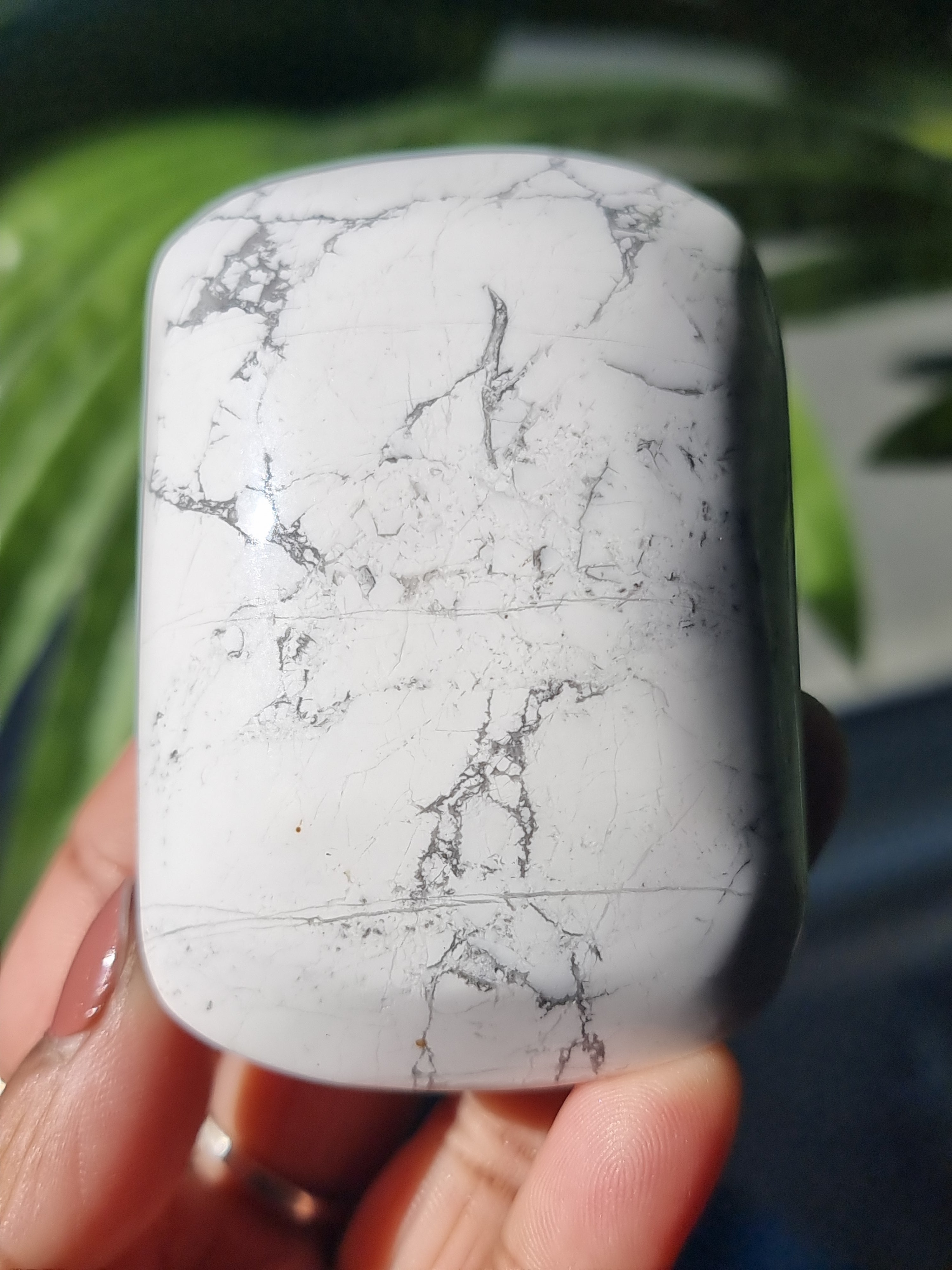 HOWLITE Soapstone