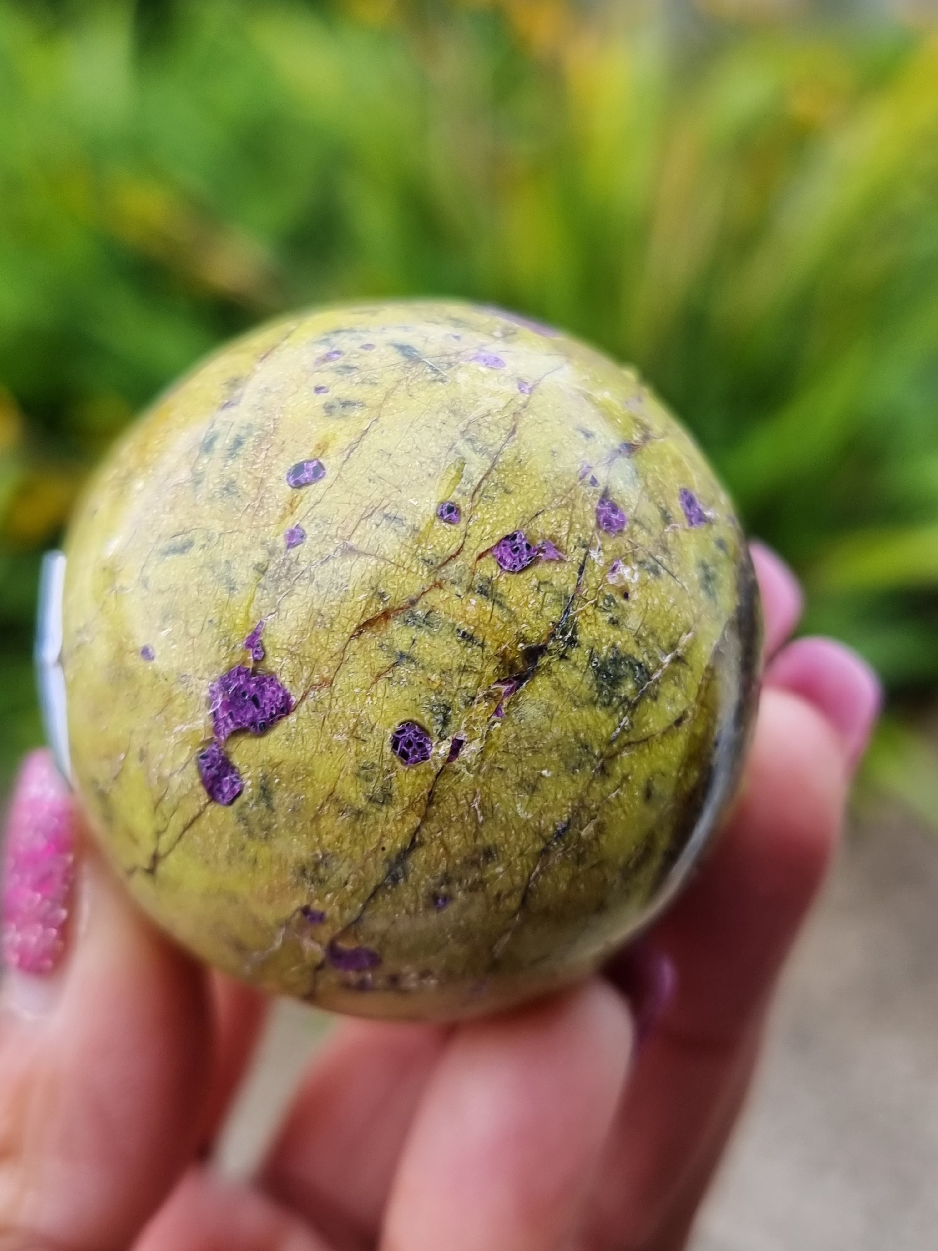 Stitchtite in Serpentine Sphere