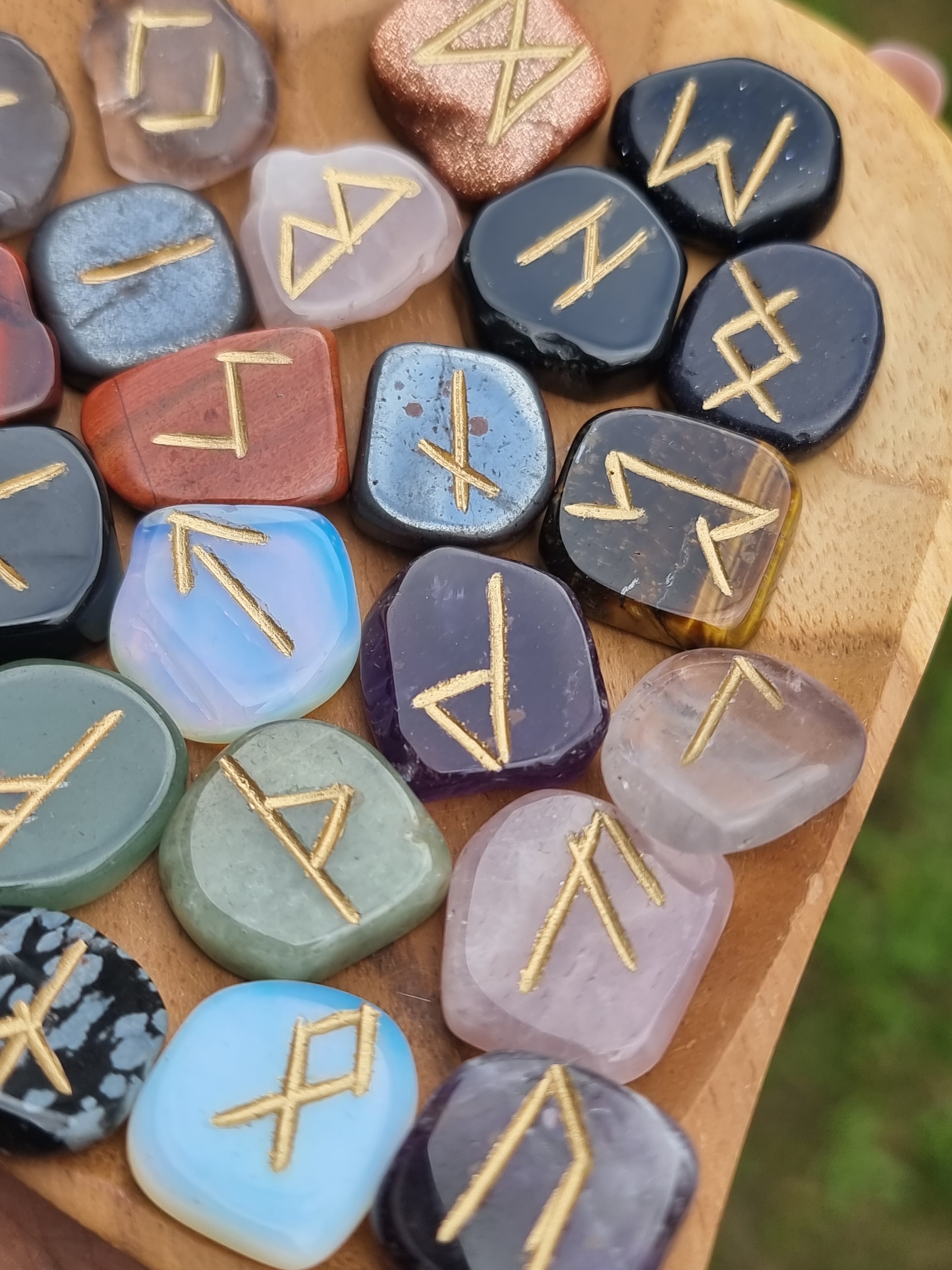 Mixed Stone Runes Set
