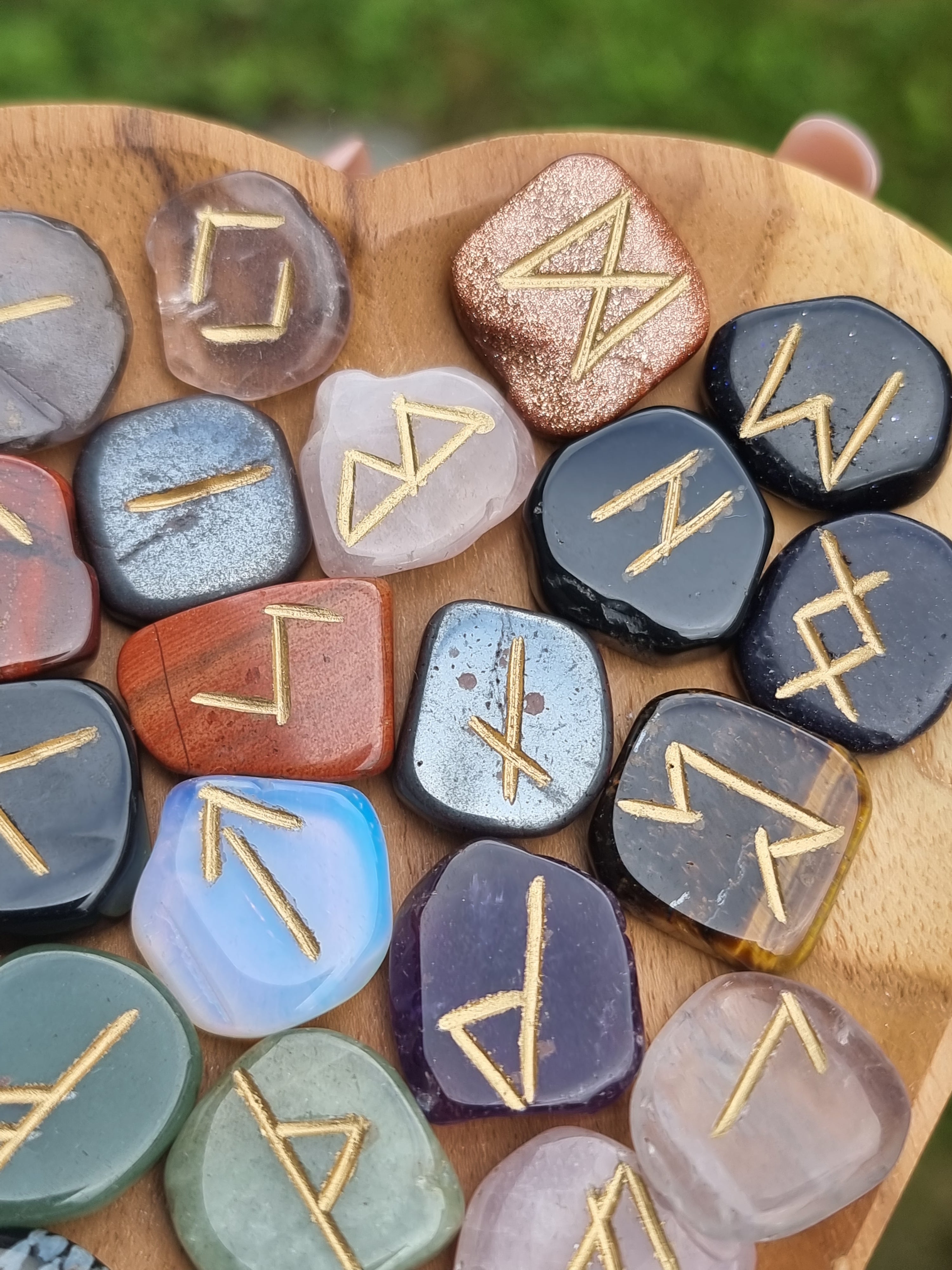 Mixed Stone Runes Set