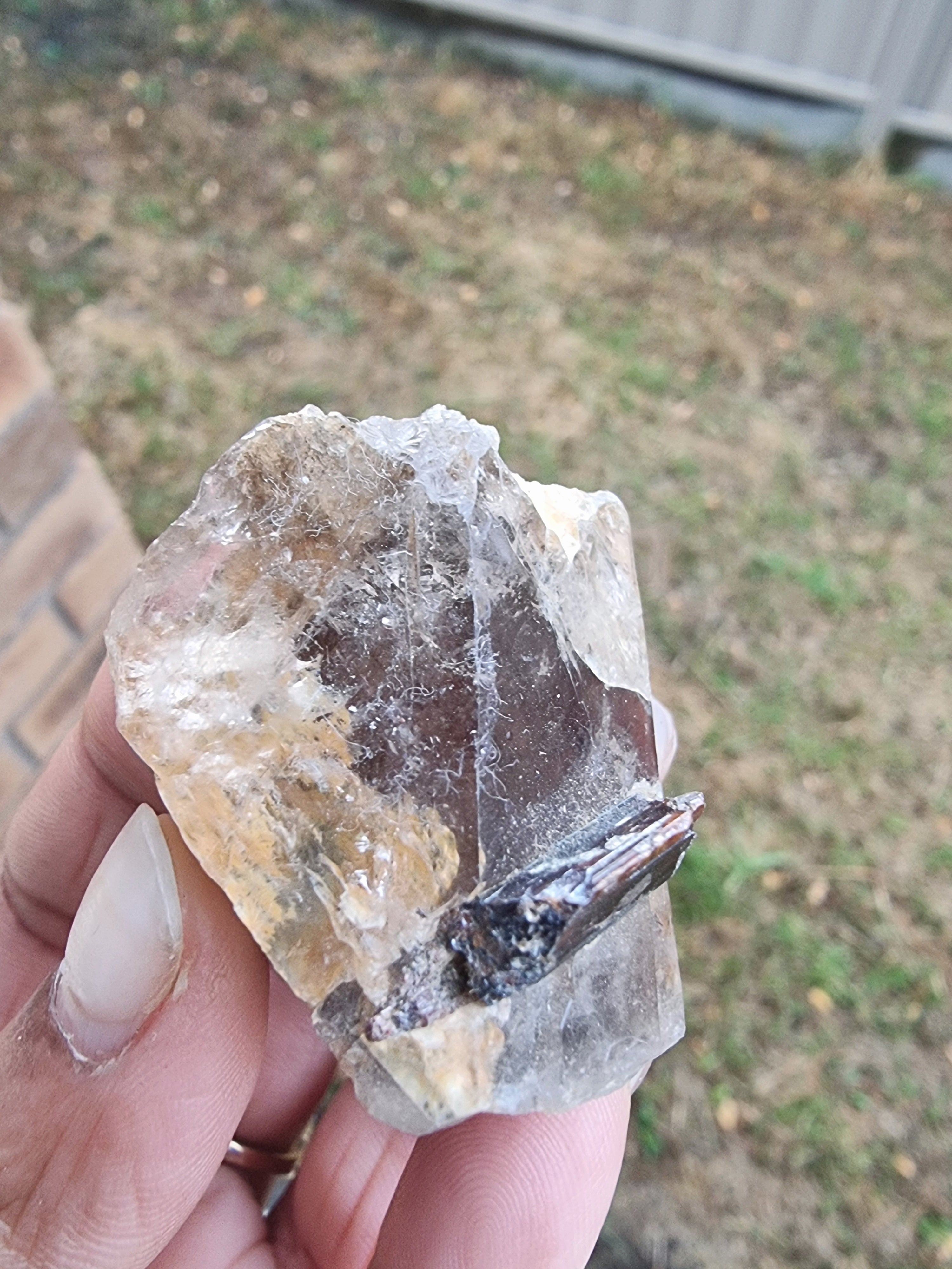 Brookite in Matrix