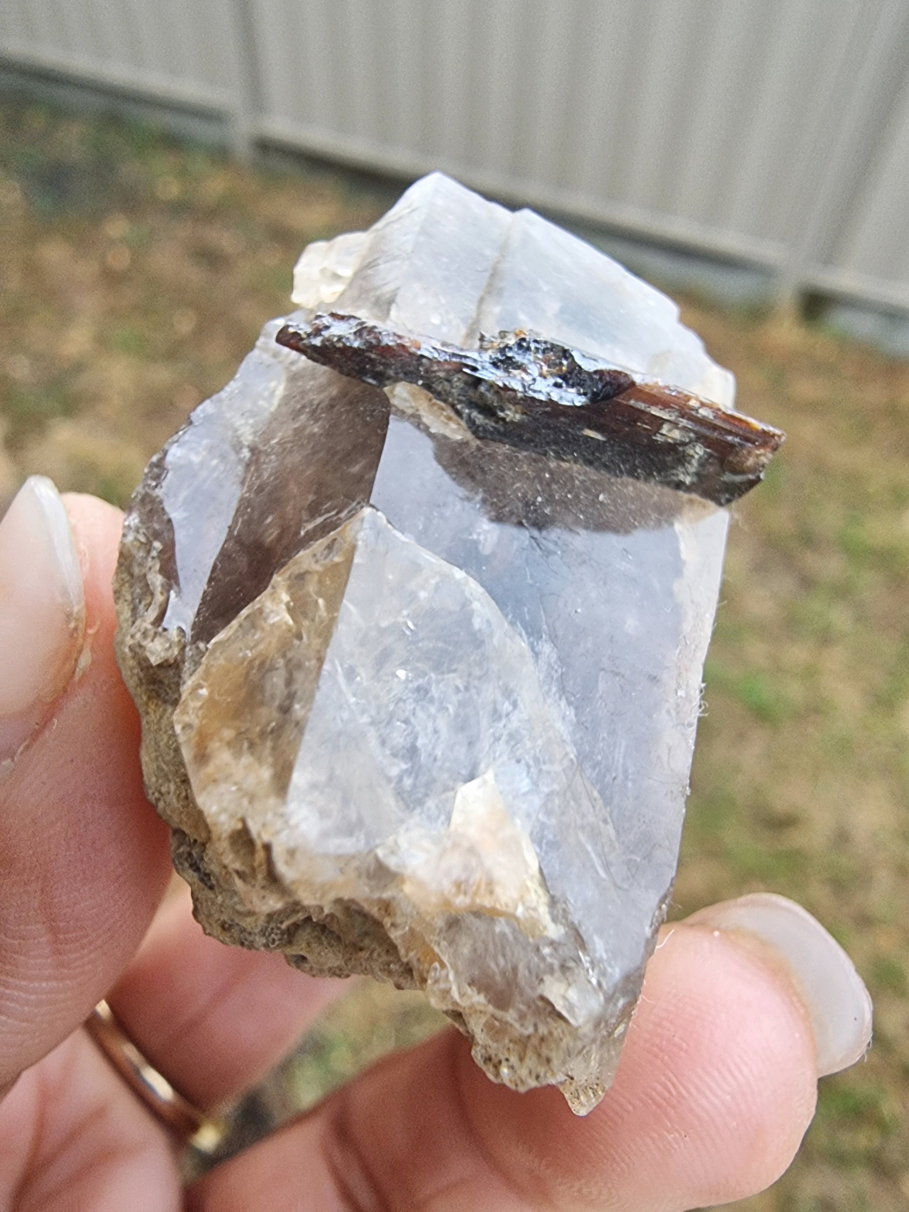 Brookite in Matrix
