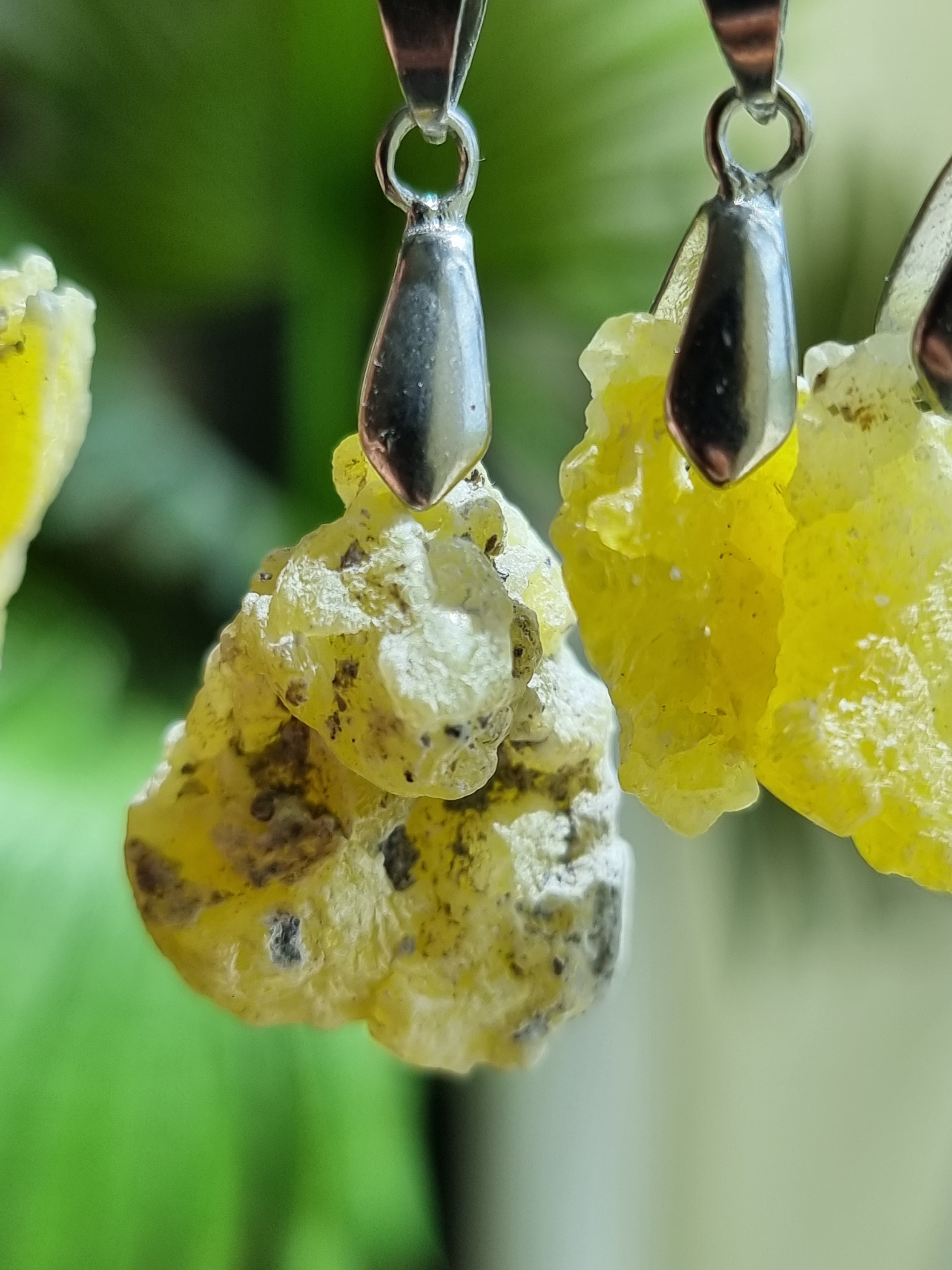 Brucite Pendant Pakistan
